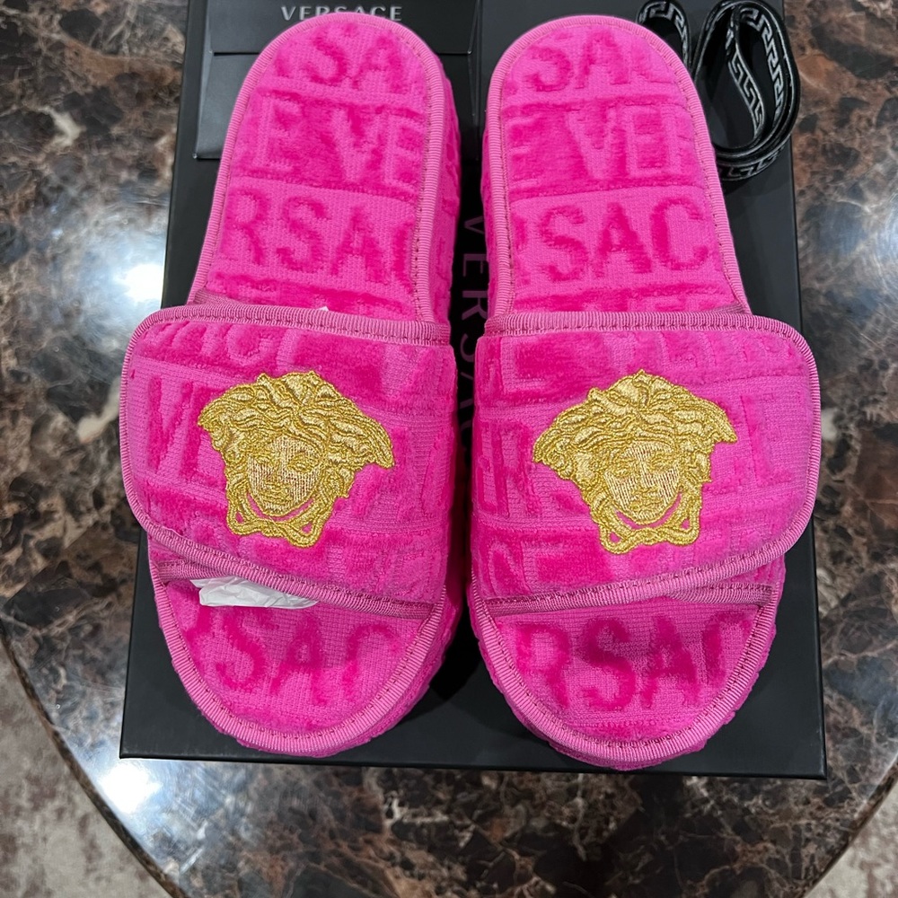Versace allover slippers Size 39